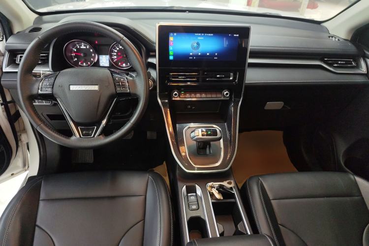 Used Haval M6 2021 PLUS 1.5T DCT Luxury Smart Connectivity Model Center Console