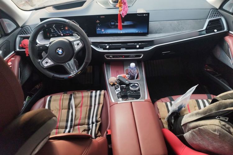 Used BMW X5 2023 xDrive 30Li Luxury M Sport Night Edition Package Center Console