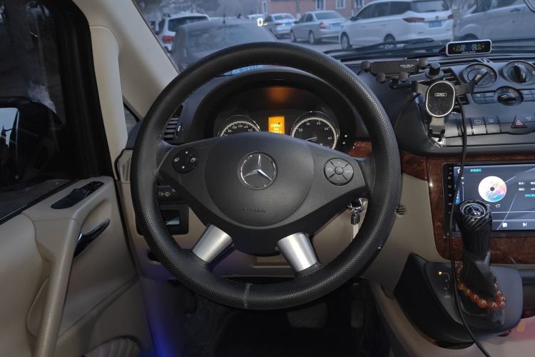 Used Mercedes-Benz Viano 2013 3.0L Comfort Edition Steering Wheel