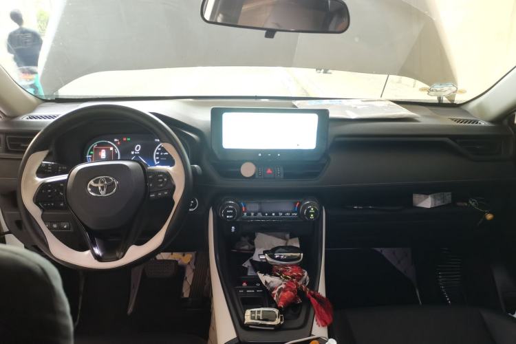 Used Toyota Wildlander 2024 Dual-Motor 2.5L E-CVT Two-Wheel Drive Urban Edition
