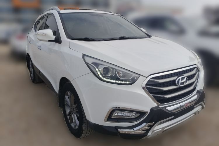 Used Hyundai ix35 2015 2.0L Automatic 2WD Smart Type China IV Front Right 45 Deg