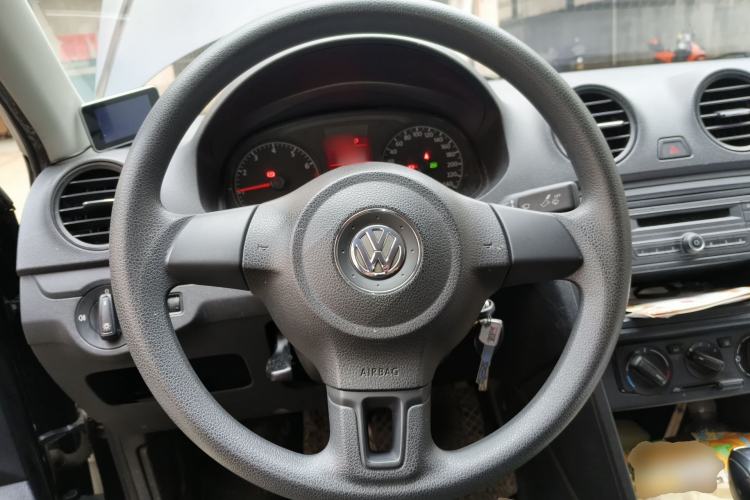 Used Volkswagen Jetta 2015 1.6L Automatic Fashion Model