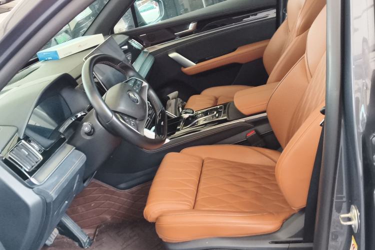 Used BYD Tang New Energy 2022 EV 730KM Luxury Model
