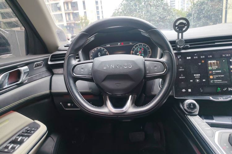 Used Lynk & Co 05 2020 2.0TD Two-Wheel Drive Shine Halo