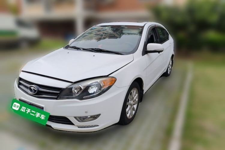 Used Soueast V5 Lingzhi 2014 1.5L Manual Sytle Xuya