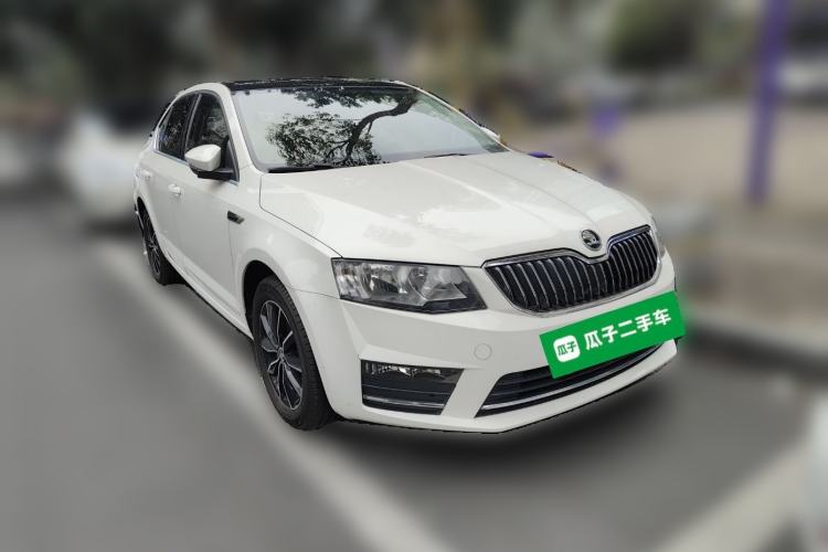Used Skoda Octavia 2016 1.6L Automatic Front-Wheel Drive Model
