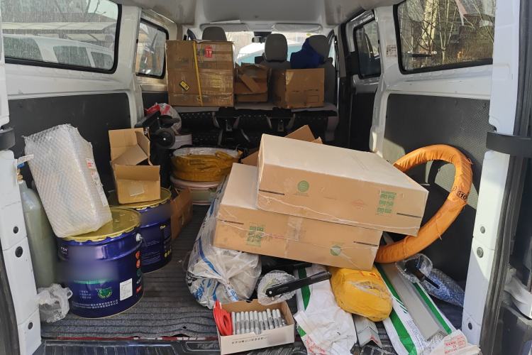 Used Ford Transit 2023 2.0T Gasoline Manual-Transmission Multi-Purpose Commercial Vehicle Mid-Drive Mid-Roof 5/6 Seats Trunk