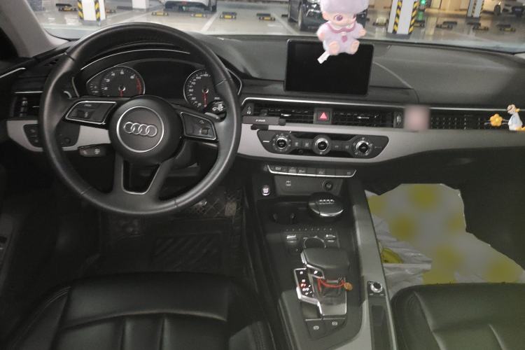 Used Audi A4L 2019 40 TFSI Ambition China VI
