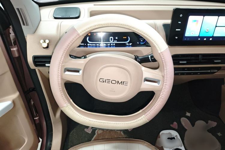 Used Geely Galaxy Panda 2023 Panda Mini 200km Dynamic Bear Steering Wheel