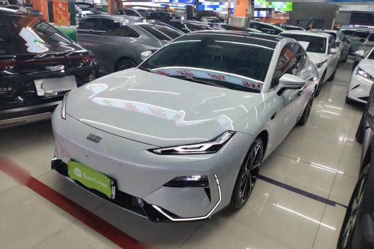 Used Geely Galaxy E8 2025 700 km Long-Range Intelligent Driving Version