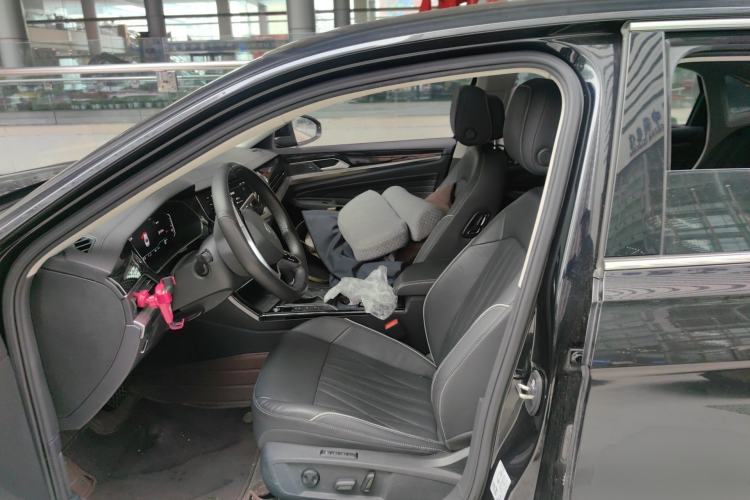 Used Volkswagen Passat 2022 330TSI Luxury Edition Left Front Seat