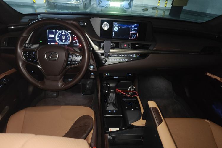 Used Lexus ES 2020 200 Excellence Edition