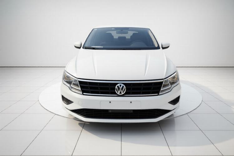 Used Volkswagen Jetta 2019 Dream Edition 1.4L Manual Fashion Version
