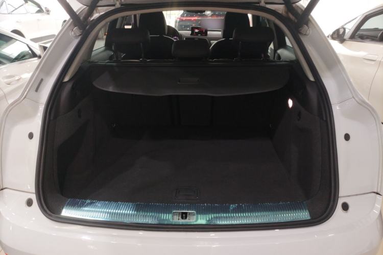 Used Audi Q3 2018 30th Anniversary Edition 30 TFSI Fashion Model Trunk