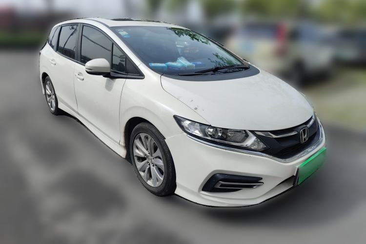 Used Honda Jade 2017 1.8L automatic Comfort version 5 seats Front Right 45 Deg