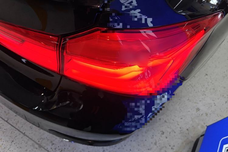 Used BMW 5 Series 2019 Facelifted 530Li Leading Edition Luxury Package
