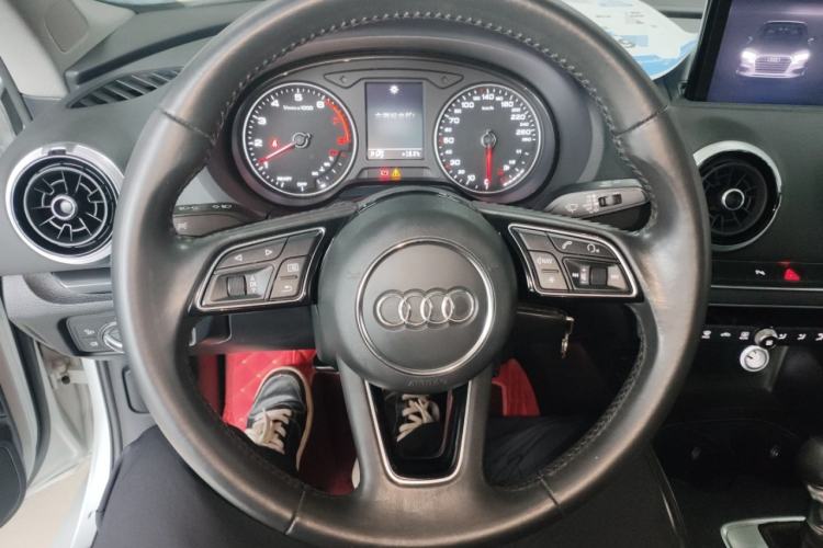 Used Audi A3 2019 Limousine 35 TFSI Fashion Edition China V standard Steering Wheel