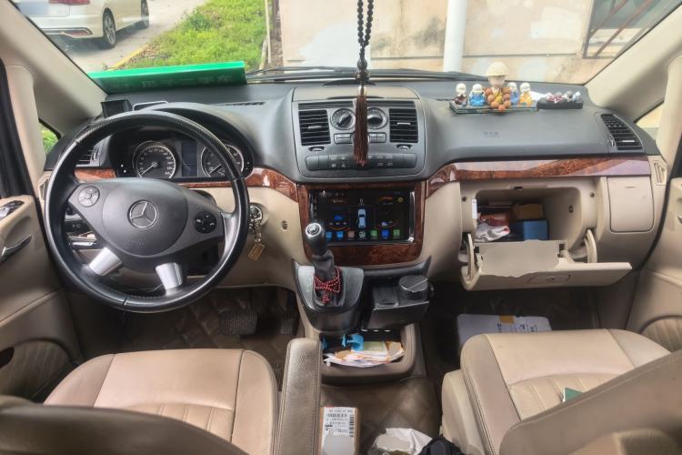 Used Mercedes-Benz Viano 2010 2.5L Luxury Edition Center Console