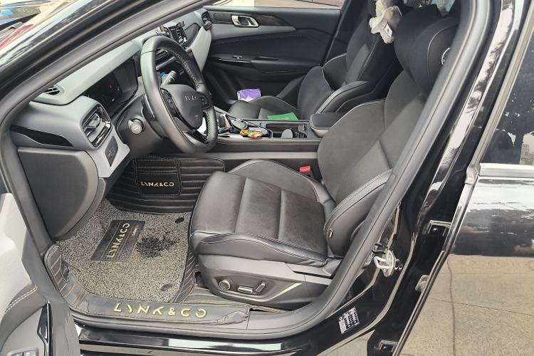 Used Lynk & Co 03 2022 2.0TD DCT JingPro Left Front Seat