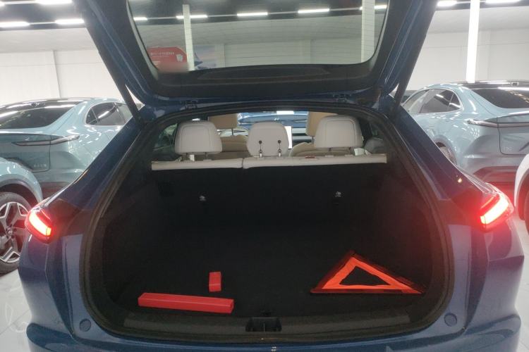 Used ONVO L60 2024 60 kWh Rear-Drive Version
