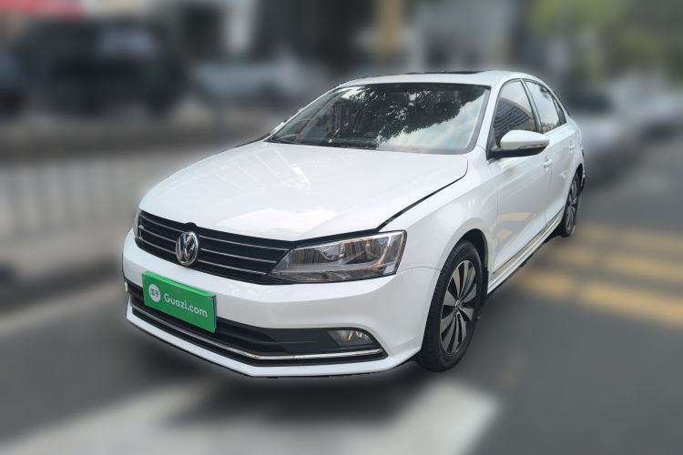 Used Volkswagen Sagitar 2017 230TSI Automatic Comfort Version