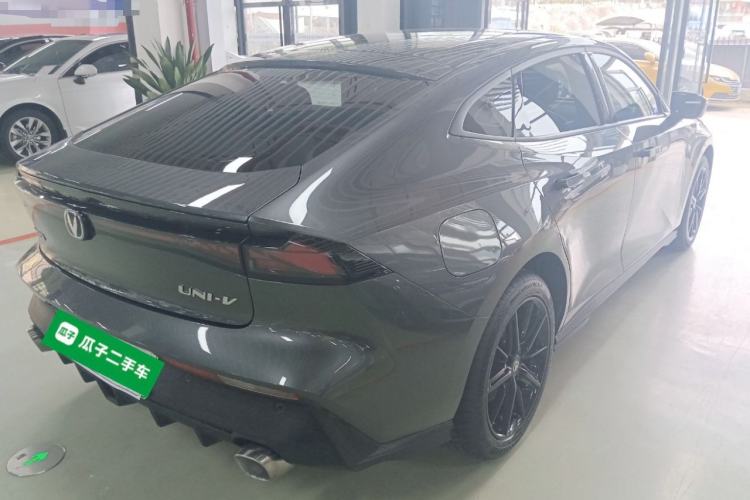 Used CHANGAN UNI-V iDD 2023 Zhidian iDD 1.5T 113km Smart & Fun Version (Rapid Edition) Rear Right 45 Deg