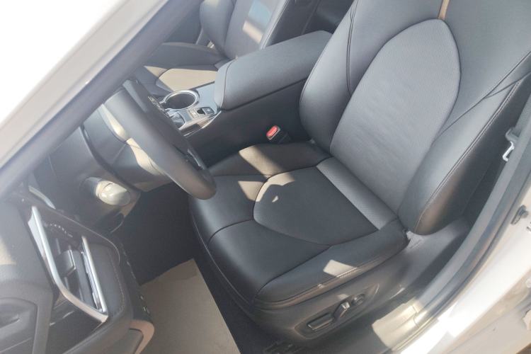 Used Toyota Camry 2021 2.0G Luxury Edition