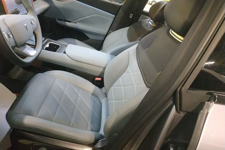 Used Deepal S05 2024 200 Ultra Range-Extended Long-Range Version
