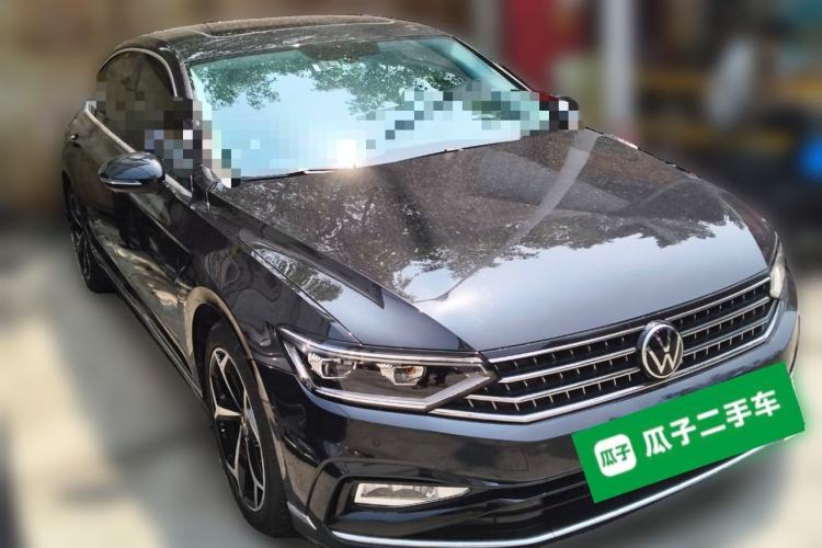 Used Volkswagen Magotan 2023 2 Million Units Limited Edition 330TSI DSG Leading Version Front Right 45 Deg