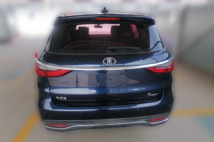 Used BYD Song MAX 2018 1.5T Automatic Smart Connect Elite Model with 6 Seats
