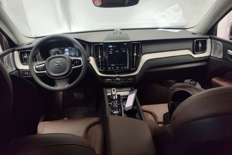 Used Volvo XC60 New Energy 2019 T8 E-Drive Hybrid Prestige Luxury Version China V Standard Center Console