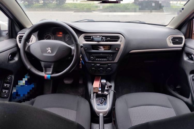 Used Peugeot 301 2014 1.6L Automatic Comfort Edition Center Console