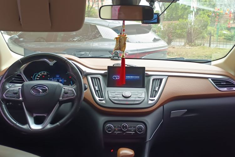 Used Soueast DX7 2015 1.5T Automatic Prestige Model Center Console