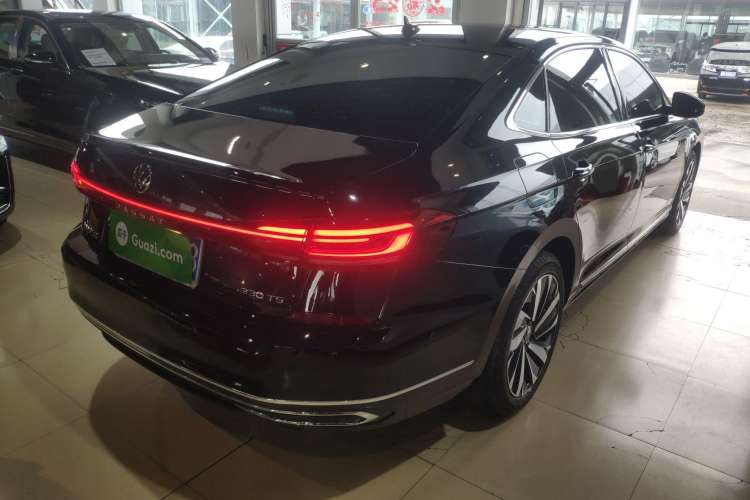 Used Volkswagen Passat 2023 Facelift 330TSI Luxury Edition