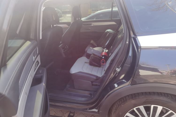 Used Volkswagen Tavendor 2023 330TSI Luxury Touring Edition