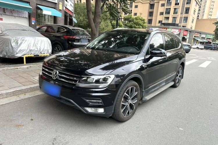 Used Volkswagen Tiguan L 2019 Revised 330TSI Automatic Two-Wheel Drive Smart & Luxury Edition China VI Standard