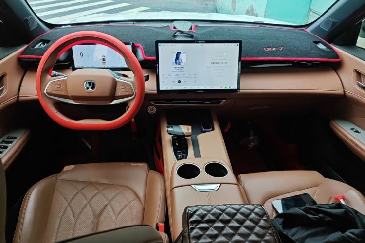 Used CHANGAN UNI-Z New Energy 2024 Blue Whale Smart Electric iDD 125km Beyond Edition Center Console