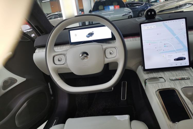 Used Nio ET7 2023 75 kWh Steering Wheel
