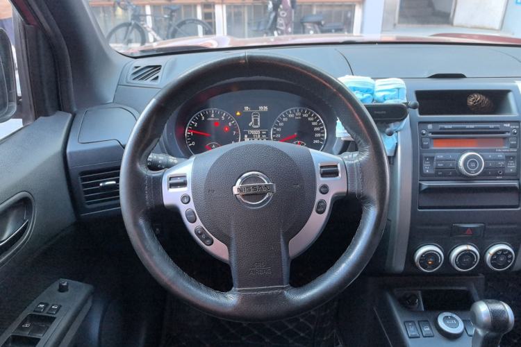 Used Nissan X-Trail 2012 2.5L CVT Luxury Edition 4WD Steering Wheel