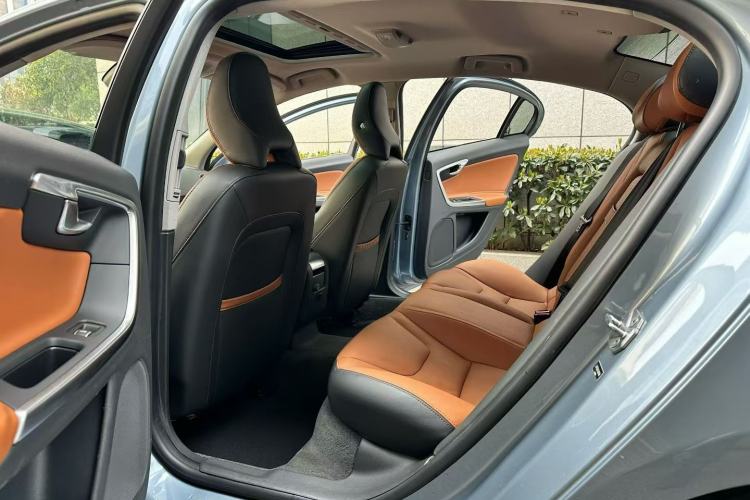 Used Volvo S60 2018 S60L T3 Smart Progress Edition
