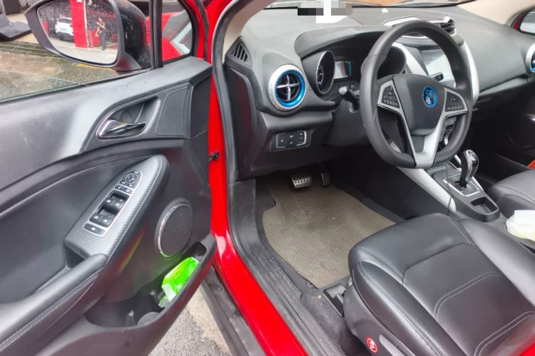 Used BYD Yuan New Energy 2018 EV360 Smart Connected Cool Model