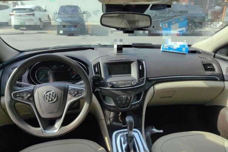 Used Buick Regal 2015 2.0L Elite Fashion Edition Center Console