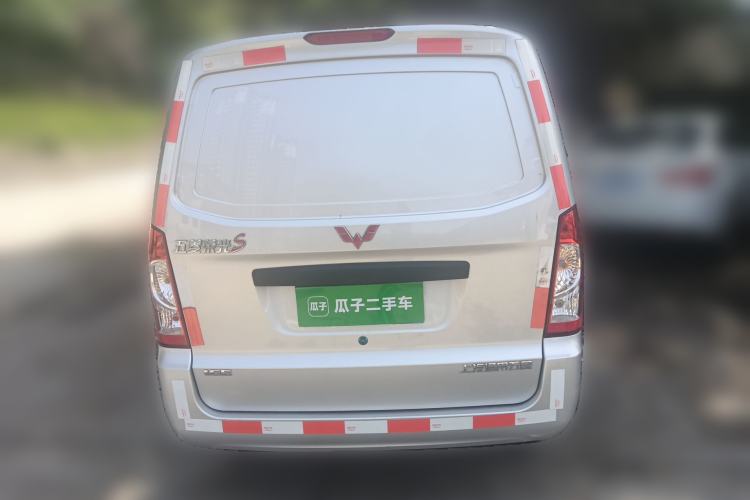 Used Wuling Rongguang S 2023 1.5L Basic Enclosed-Window Vehicle 2 Seats Rear