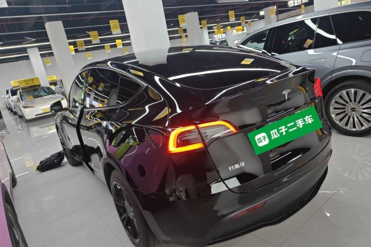 Used Tesla Model Y 2023 Rear-Wheel-Drive Version