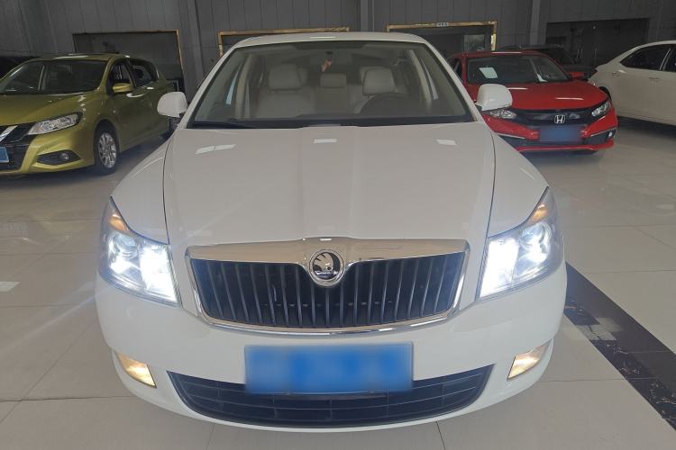 Used Skoda Octavia 2015 Classic Model 1.6L Manual Yijie Edition
