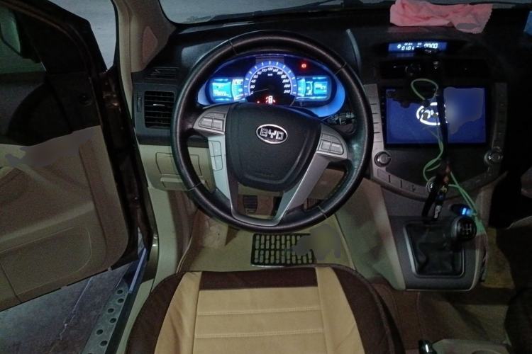 Used BYD S6 2013 Jingyue Edition 2.0L Manual Luxury Model 5 Seats