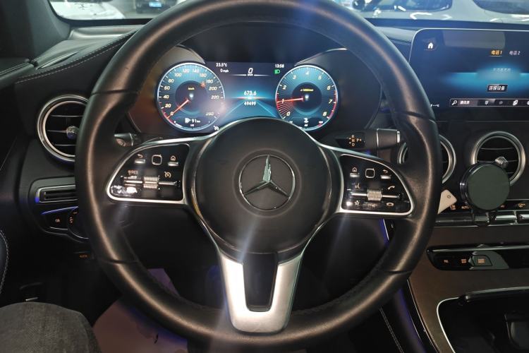 Used Mercedes-Benz GLC 2020 GLC 260 L 4MATIC Luxury Model Steering Wheel