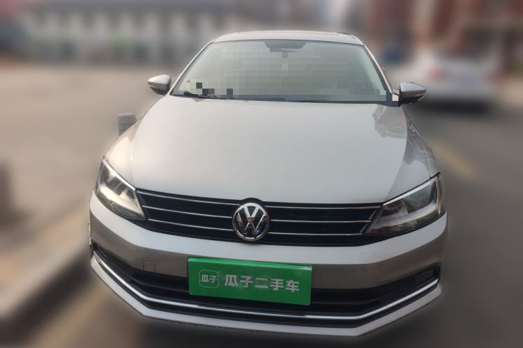 Used Volkswagen Sagitar 2015 1.6L Manual Comfort Model
