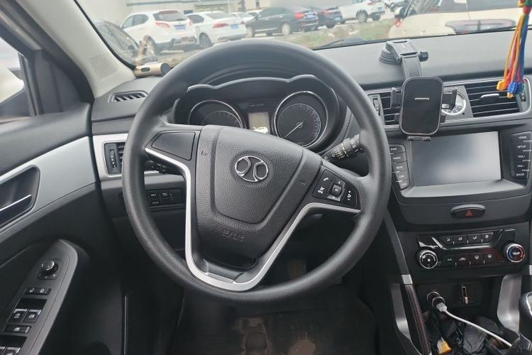 Used BAIC Senova X55 2016 1.5L Manual Comfort Version Steering Wheel