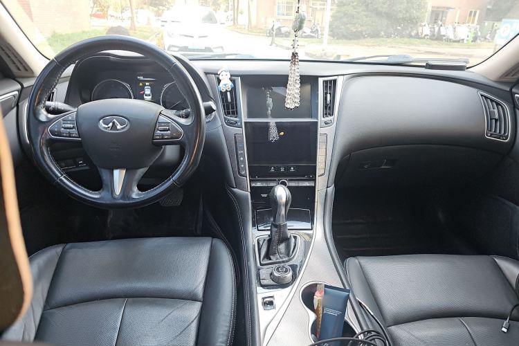 Used Infiniti Q50L 2016 2.0T Enjoyment Edition
